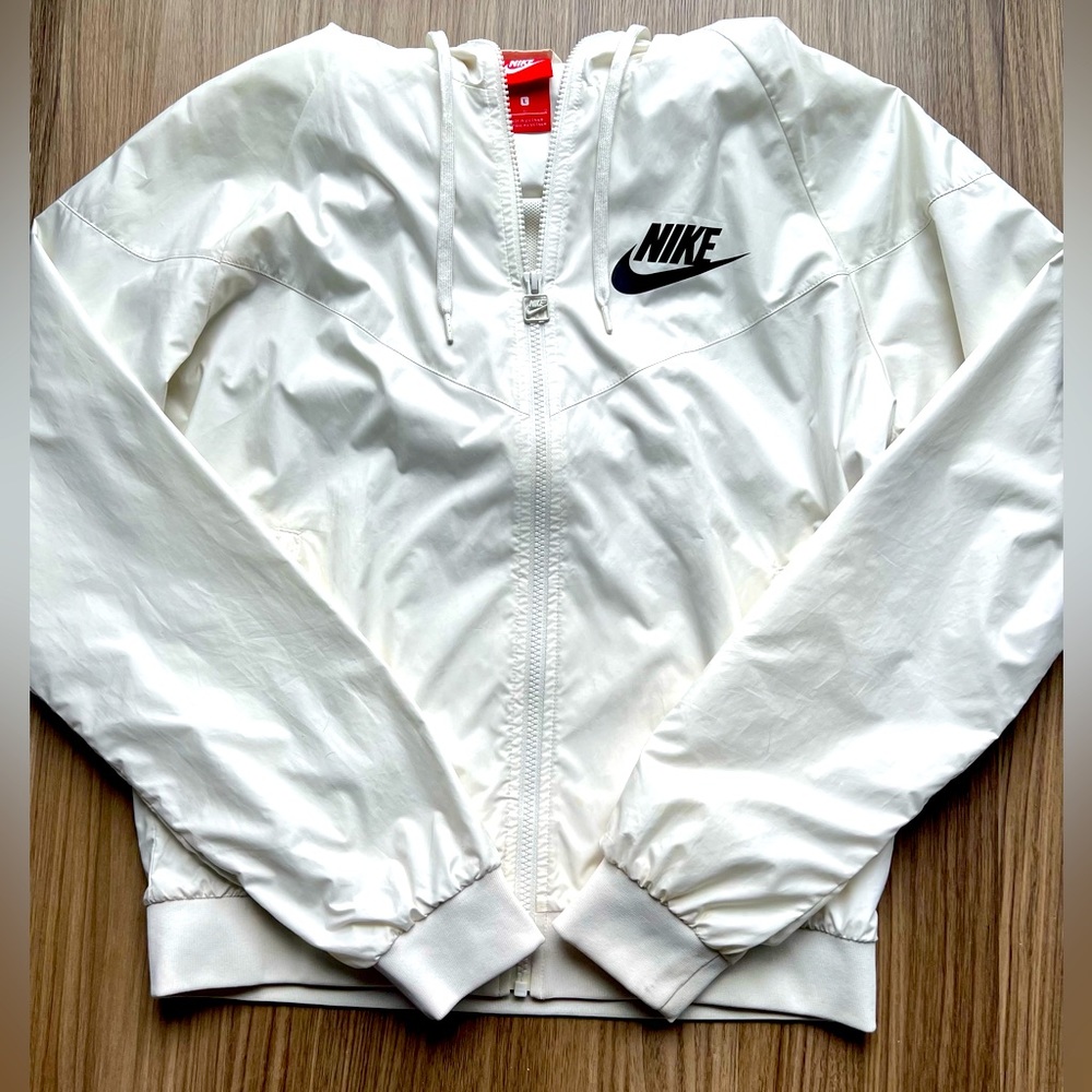 COPY - Women’s Nike Windbreaker